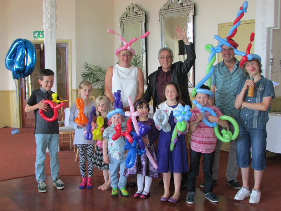 balloon_group_magic_martin.png